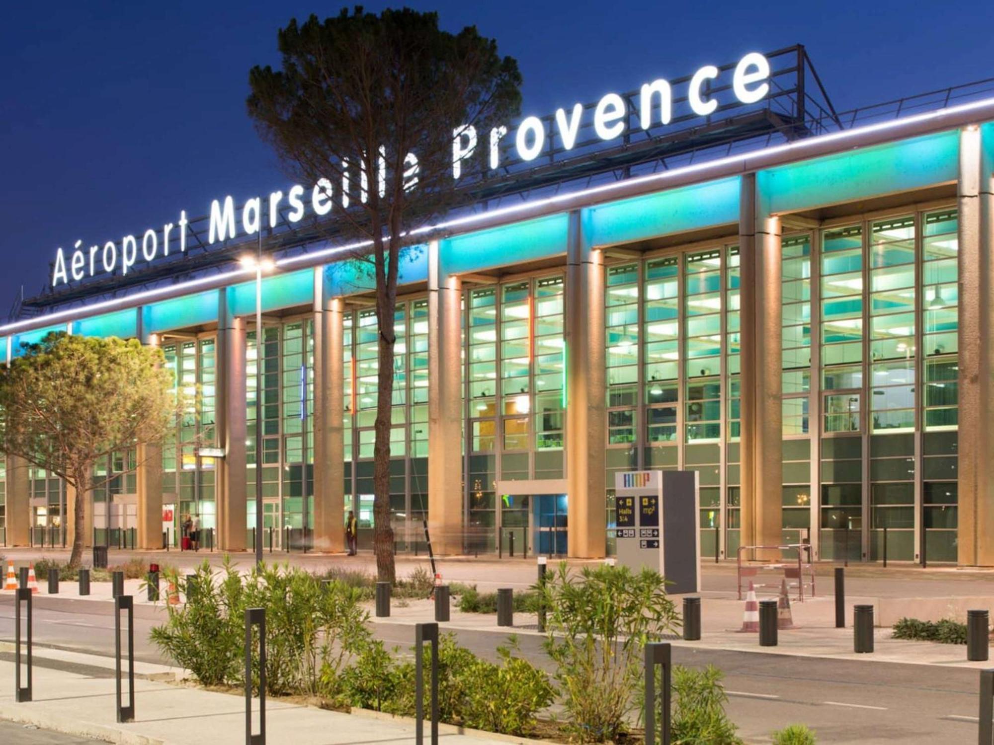 Ibis Marseille Provence Aeroport Hotell Marignane Exteriör bild