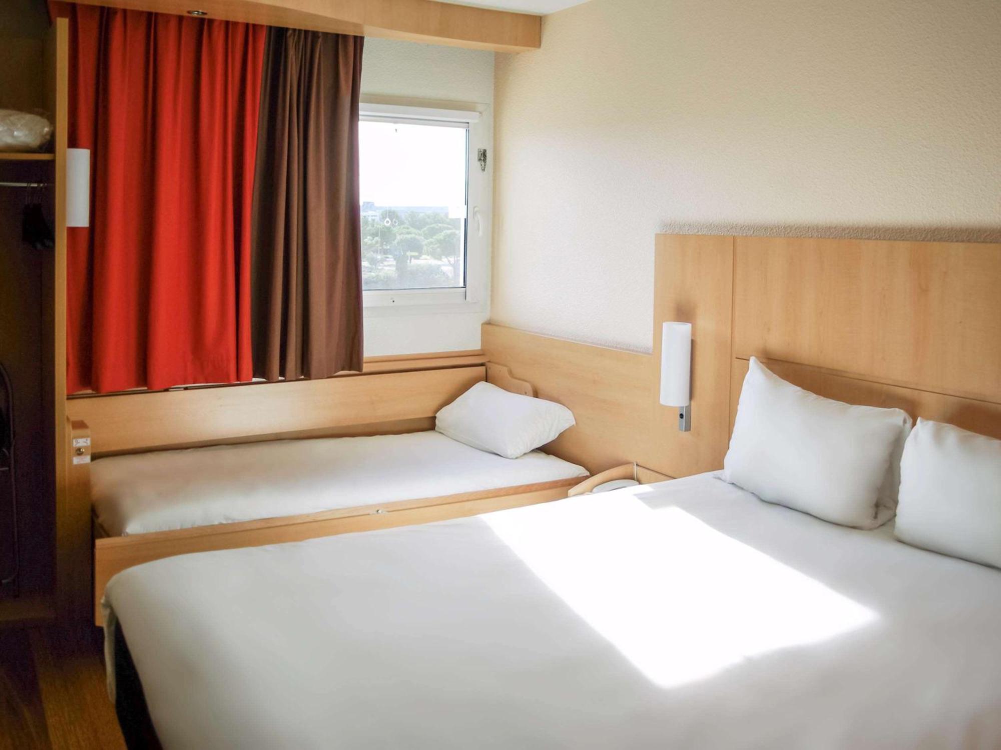 Ibis Marseille Provence Aeroport Hotell Marignane Exteriör bild